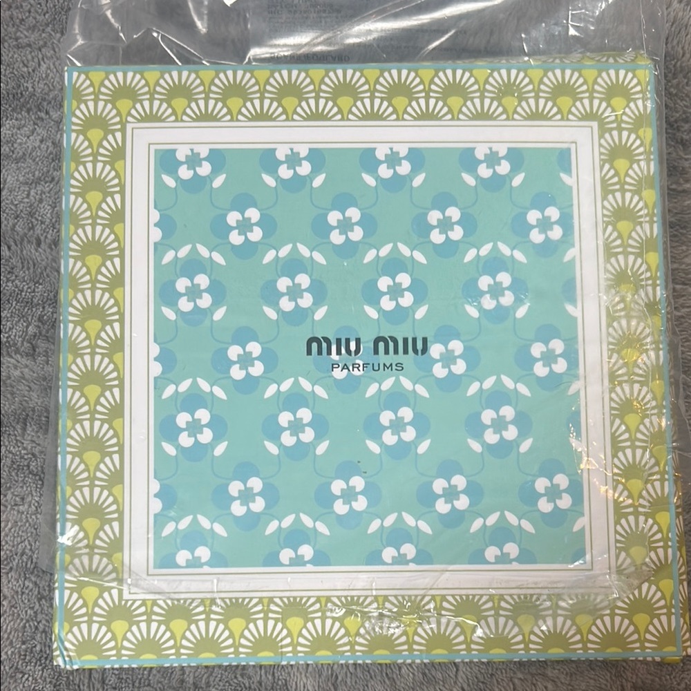 Miu Miu Parfums Floral Pattern Box